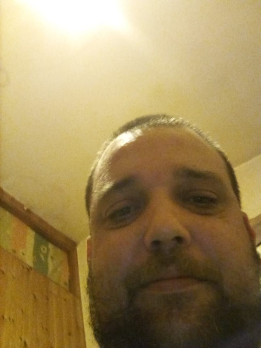 Profil de Ayouba, 42 ans, Bars gay à Lüchingen (Appenzell Rhodes-Intérieures)