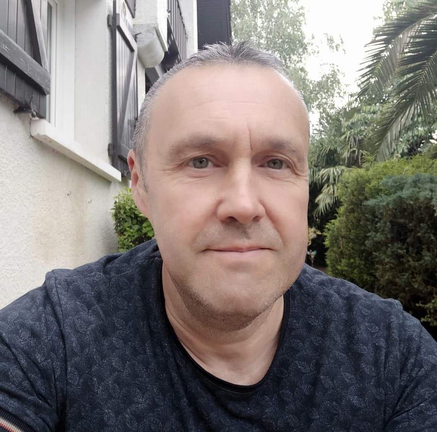 Profil de Younese, 28 ans, Bars gay à Vandoeuvres (Genève)