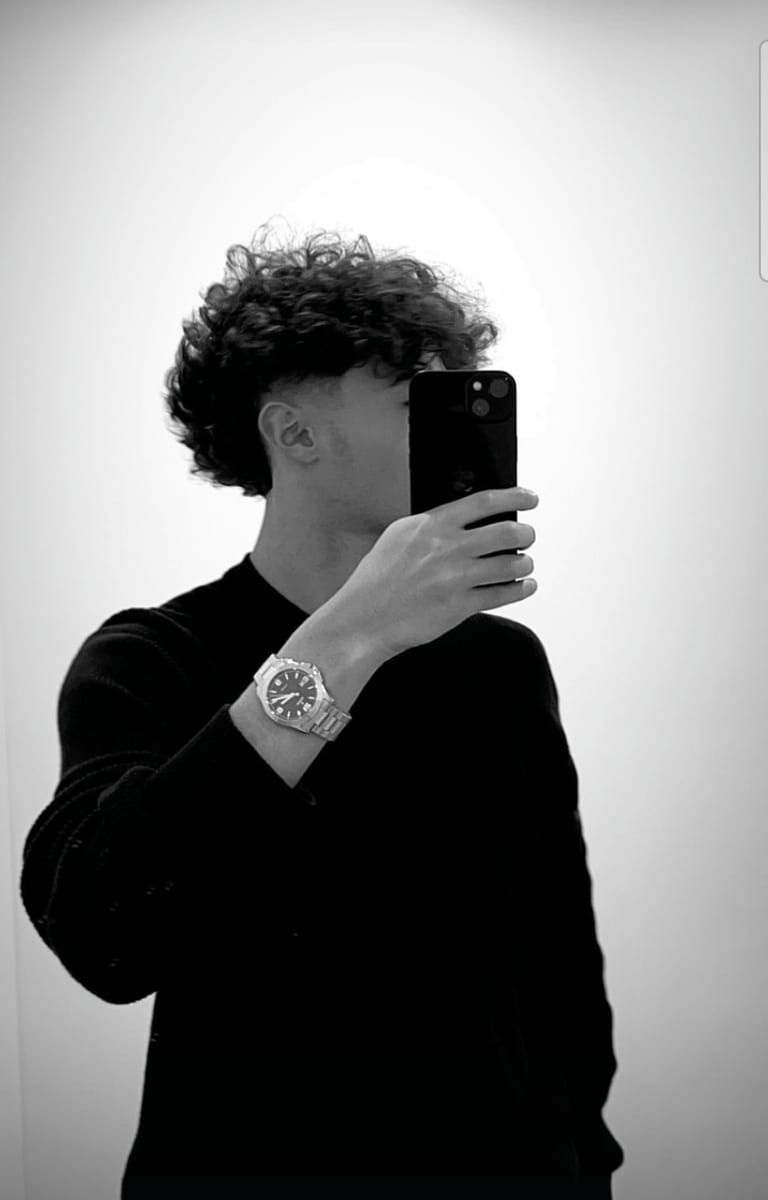 Profil de Lhacene, 36 ans, Bars gay à Vernamiège (Valais)