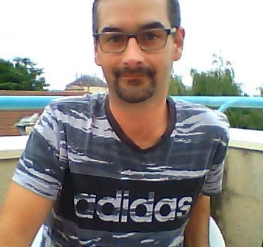 Teiva - Bars gay à Vicosoprano Profil de Teiva, 35 ans, Bars gay à Vicosoprano (Grisons)
