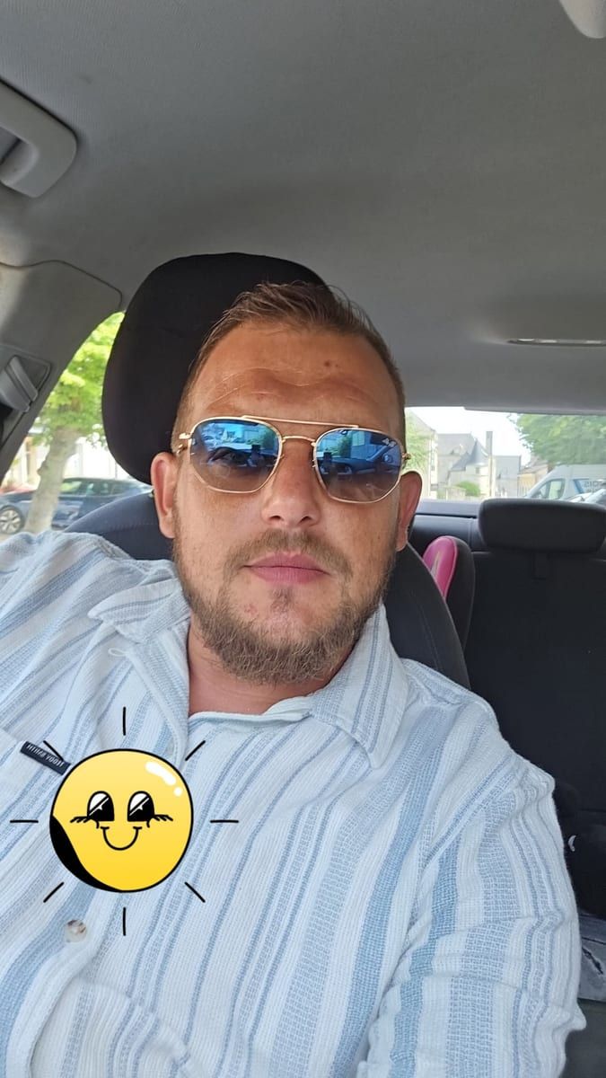 Guney - Bars gay à Maseltrangen Profil de Guney, 23 ans, Bars gay à Maseltrangen (Saint-Gall)