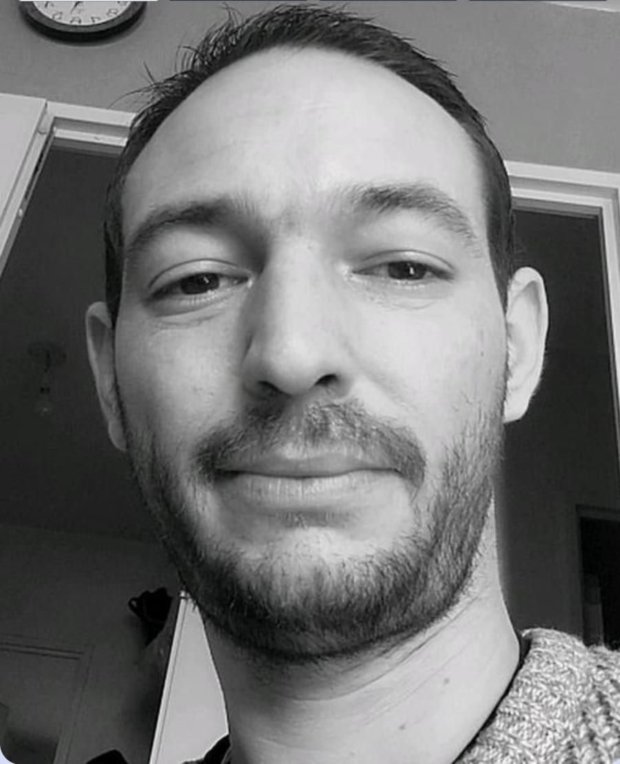 Profil de Rostan, 23 ans, Bars gay à Betschwanden (Glaris)