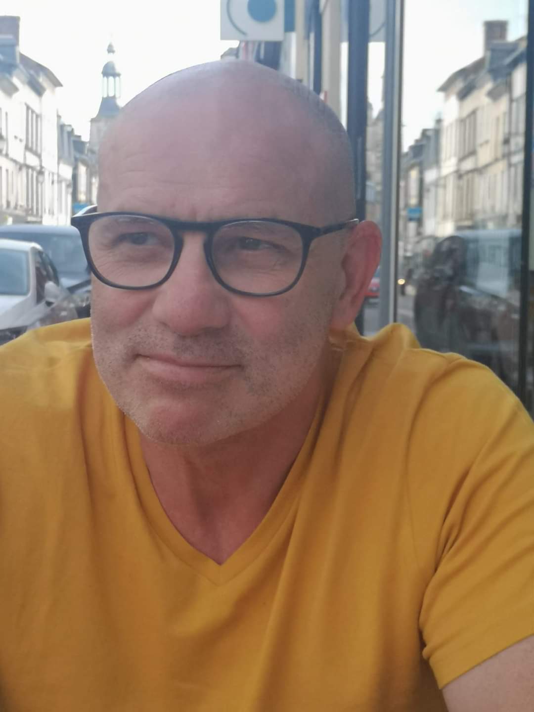 Profil de Toura, 41 ans, Bars gay à Vairano (Tessin)