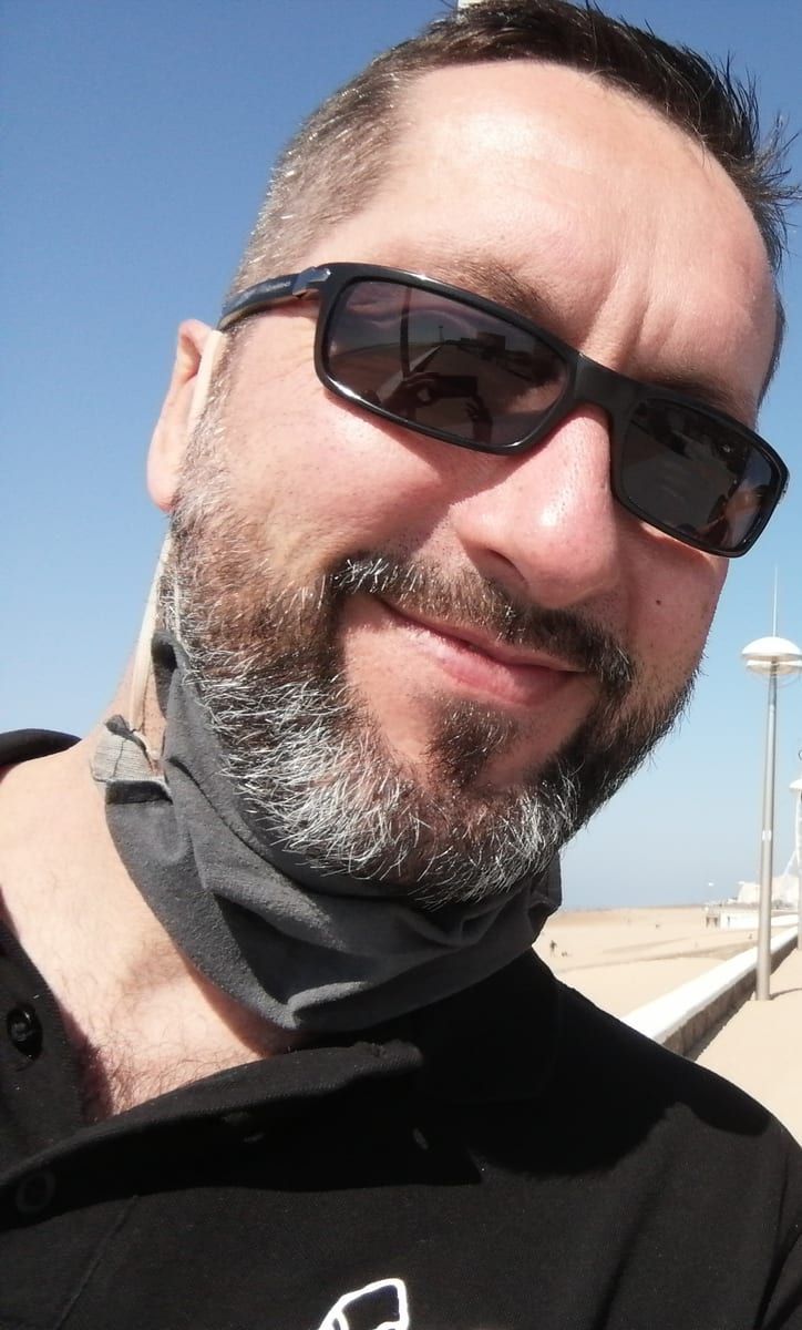 Profil de Atila, 41 ans, Bars gay à St-Blaise (Neuchâtel)