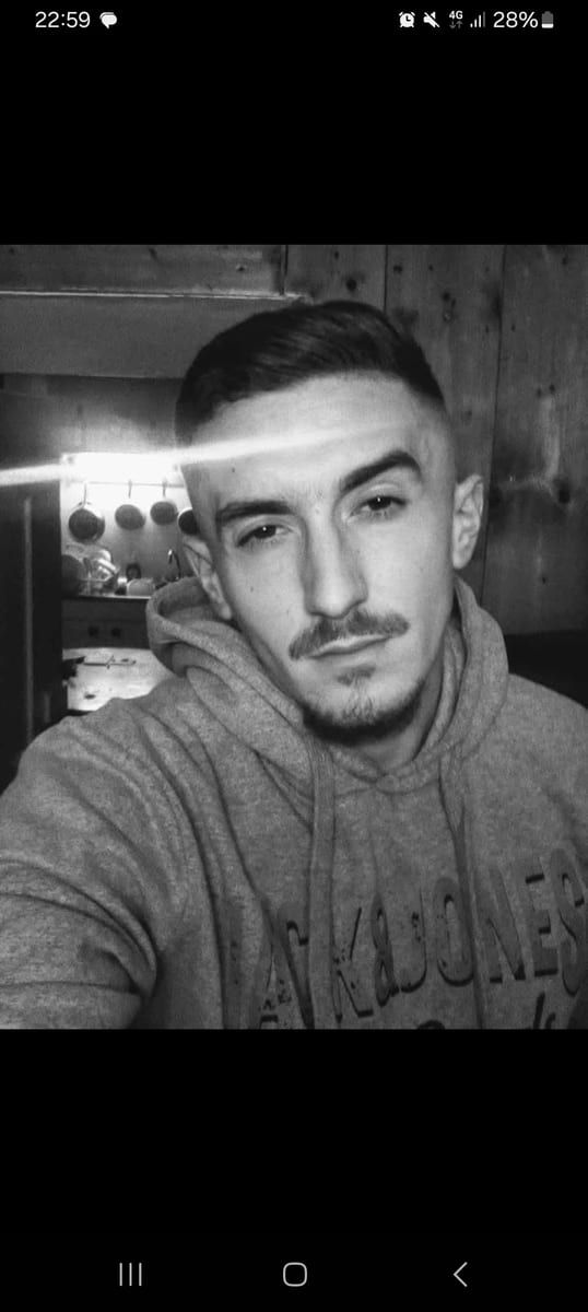 Profil de Amede, 36 ans, Bars gay à Zollikon (Zurich)