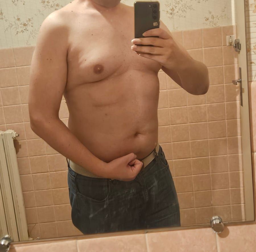 Abderzak - Bars gay à Wangen SZ Profil de Abderzak, 37 ans, Bars gay à Wangen SZ (Schwytz)