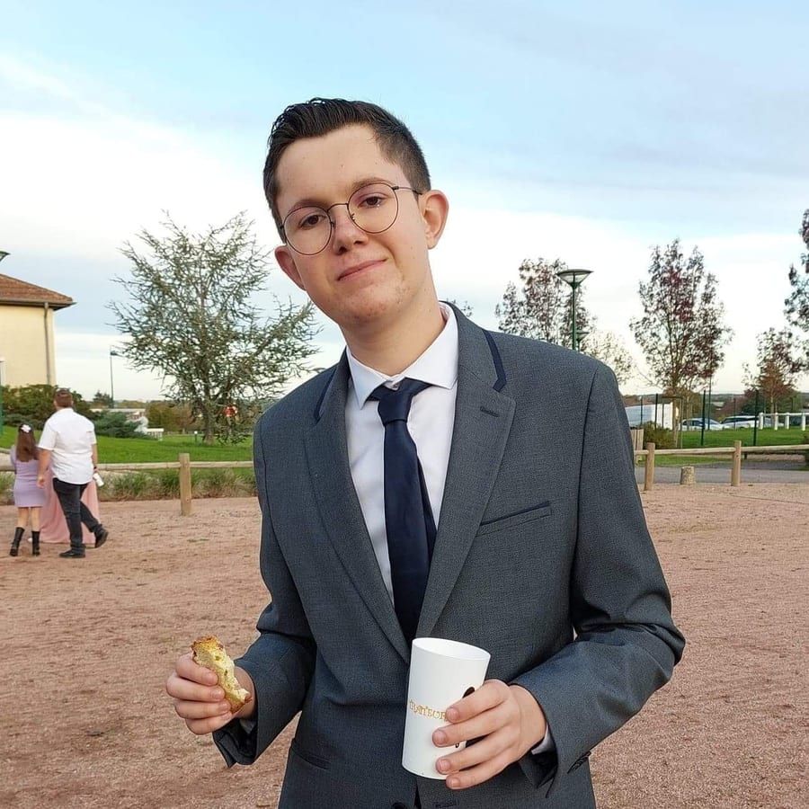Profil de Flaurent, 26 ans, Bars gay à Presinge (Genève)
