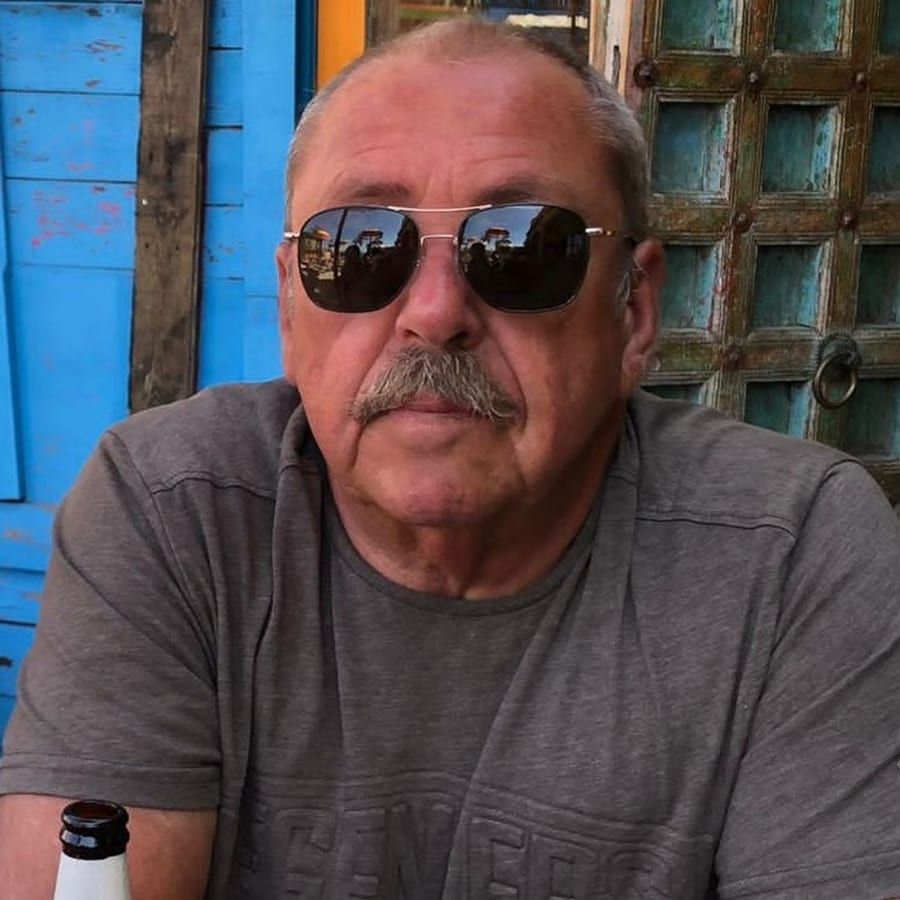 Dieter - Bars gay à Viano Profil de Dieter, 38 ans, Bars gay à Viano (Grisons)