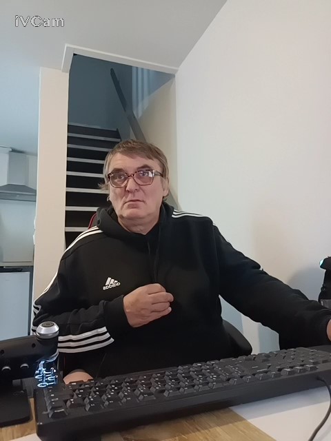 Saloum - Bars gay à Tenniken Profil de Saloum, 42 ans, Bars gay à Tenniken (Bâle-Campagne)