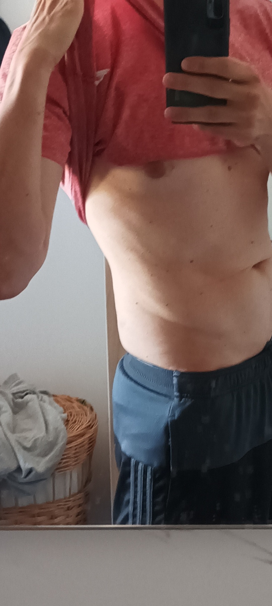 Achrafe - Bars gay à Valchava Profil de Achrafe, 39 ans, Bars gay à Valchava (Grisons)