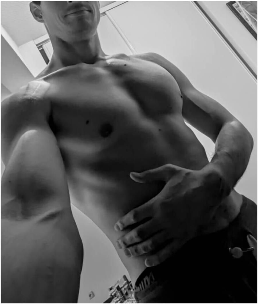 Ihsane - Bars gay à Sisikon Profil de Ihsane, 24 ans, Bars gay à Sisikon (Uri)