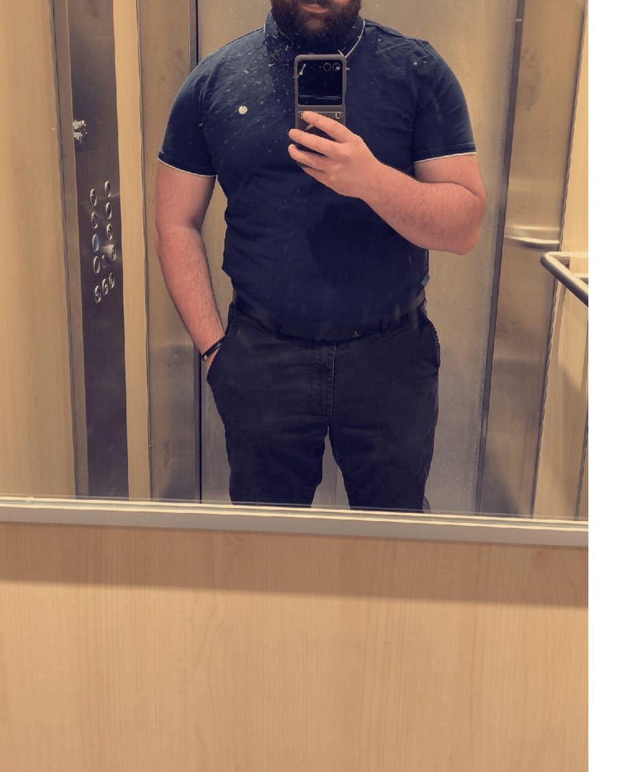 Lam - Bars gay à Bürglen UR Profil de Lam, 23 ans, Bars gay à Bürglen UR (Uri)