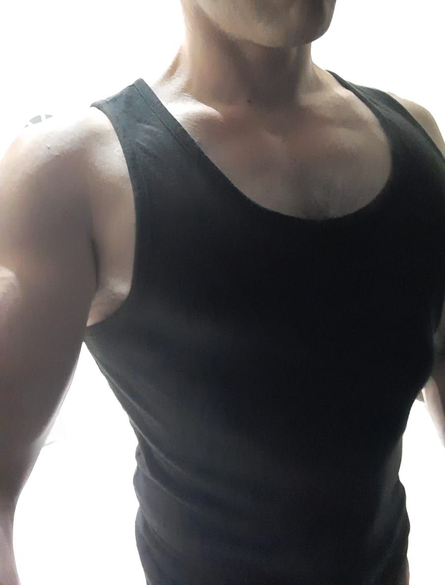 Profil de Radhouan, 34 ans, Bars gay à Oberurnen (Glaris)