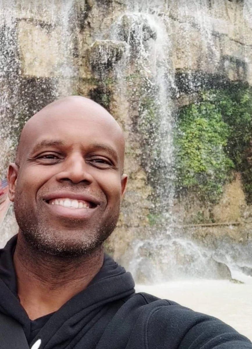 Profil de Jawad, 43 ans, Bars gay à Châtel-St-Denis (Fribourg)