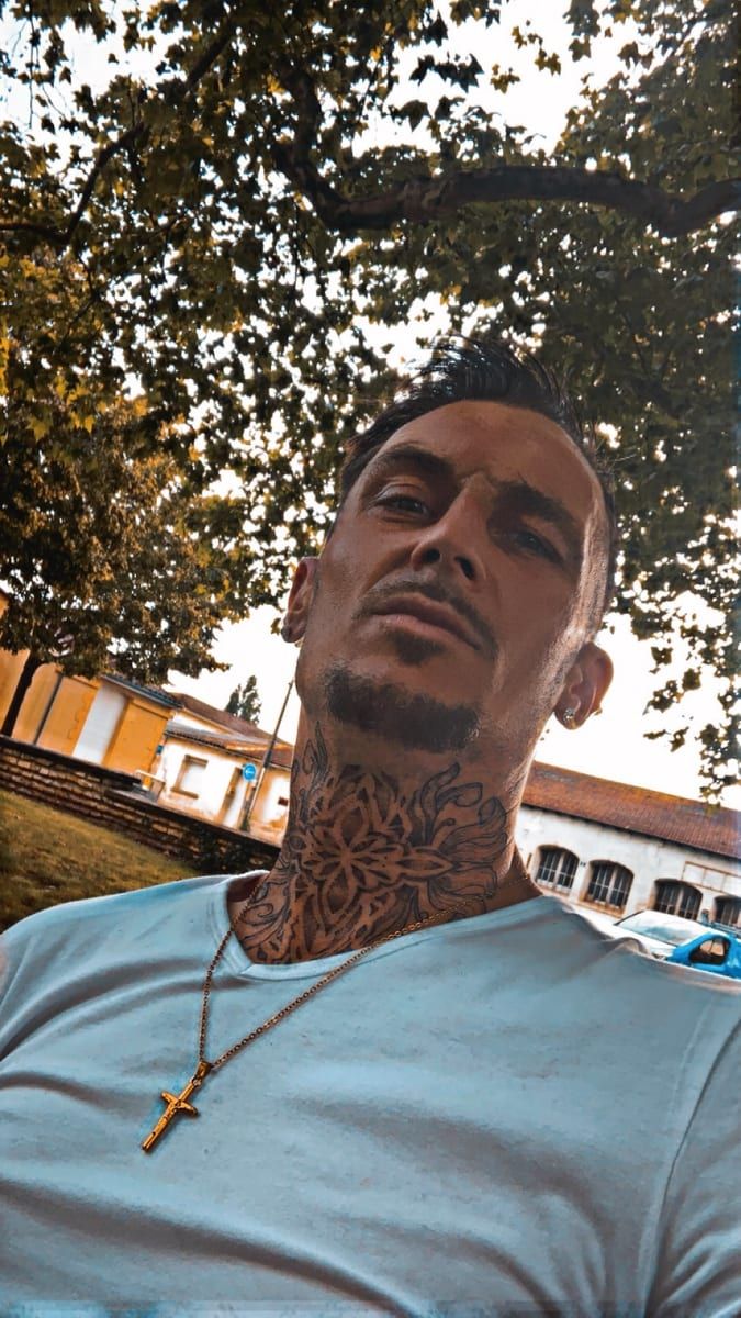 Profil de Houari, 23 ans, Bars gay à Schwende (Appenzell Rhodes-Intérieures)