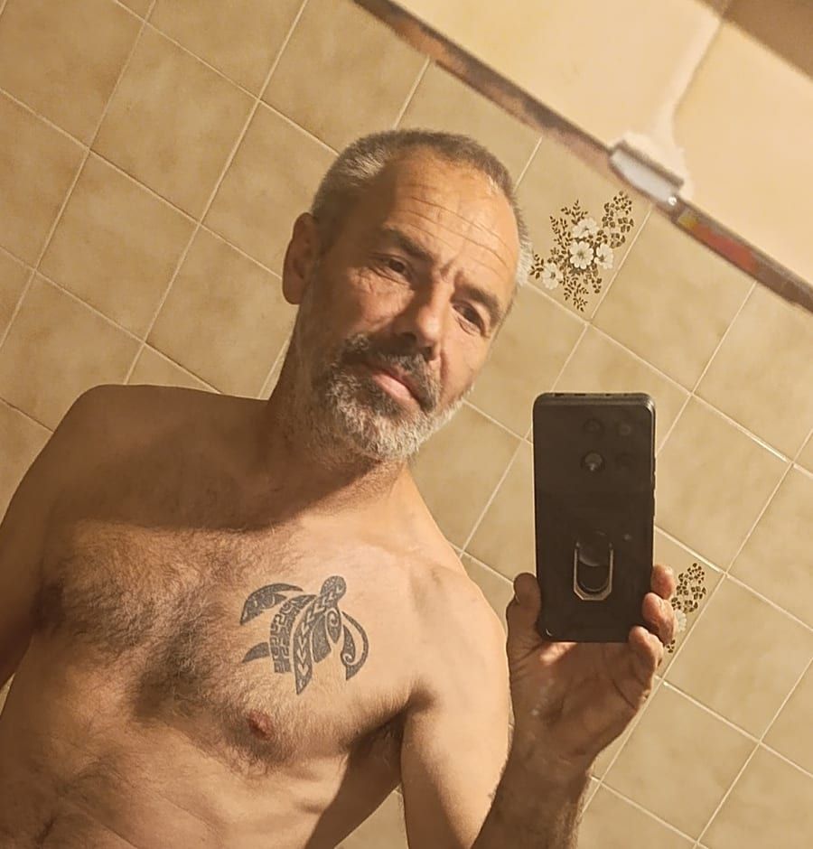 Profil de Abib, 36 ans, Bars gay à Villars-Bozon (Vaud)