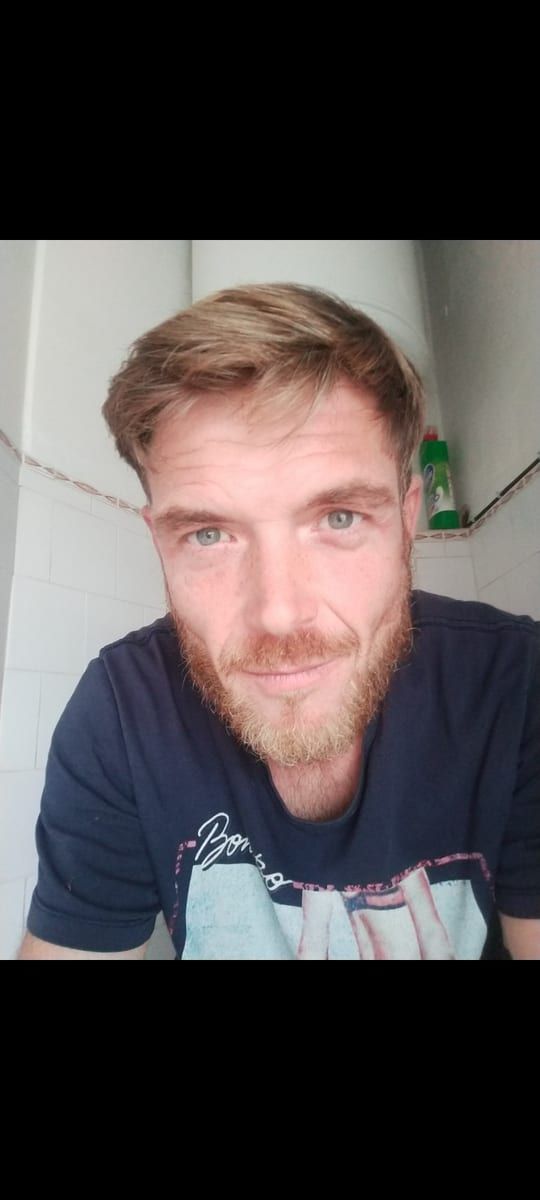 Profil de Evren, 38 ans, Bars gay à Plan-les-Ouates (Genève)