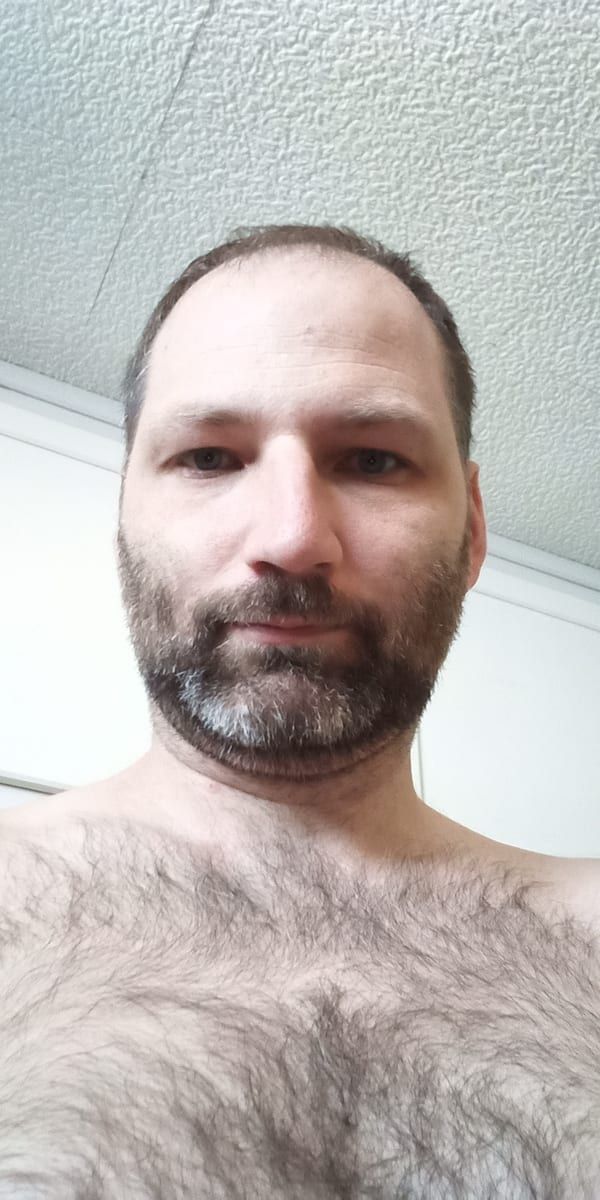 Profil de Kennedy, 26 ans, Bars gay à Oppens (Vaud)