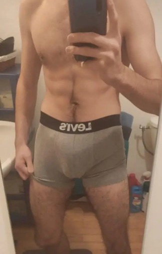 Profil de Elzear, 28 ans, Bars gay à Capolago (Tessin)