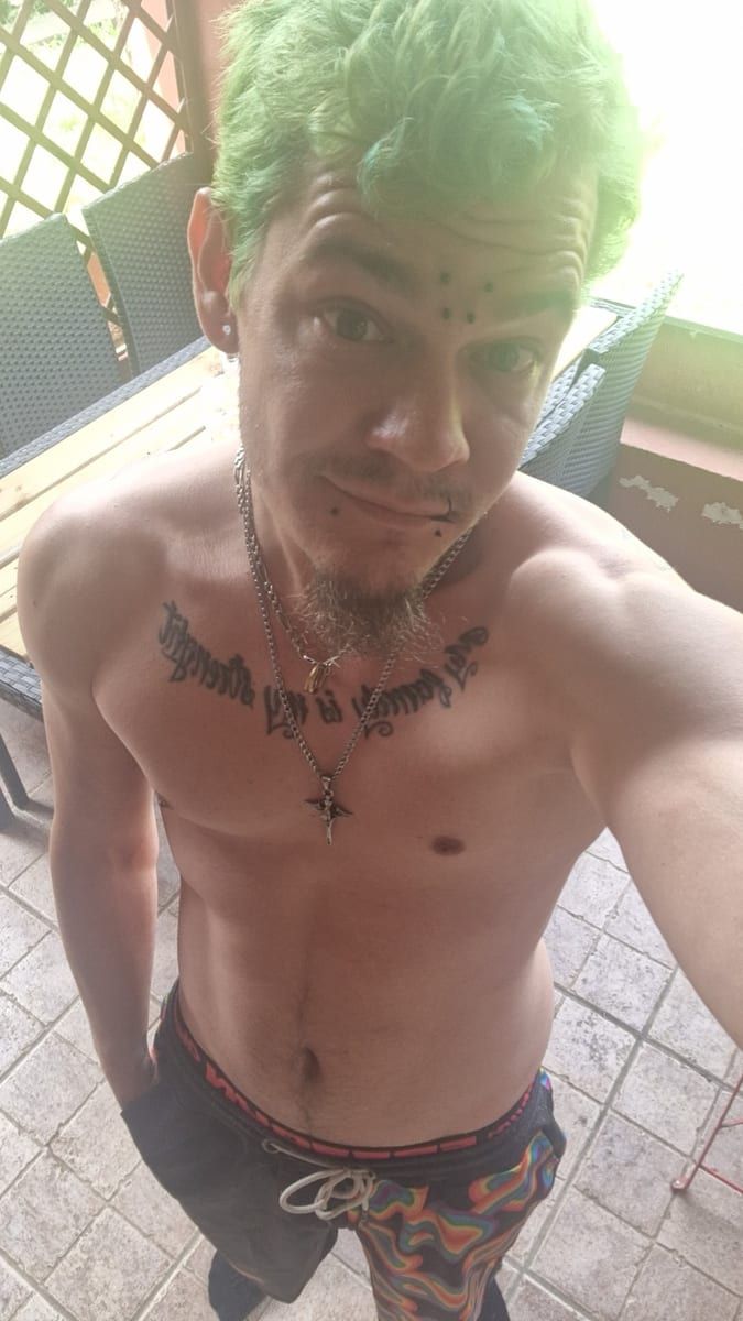 Profil de Lory, 27 ans, Bars gay à Jussy (Genève)