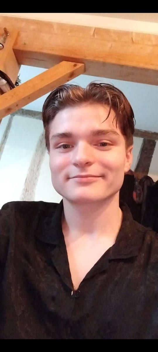 Profil de Schneider, 25 ans, Bars gay à Praden (Grisons)
