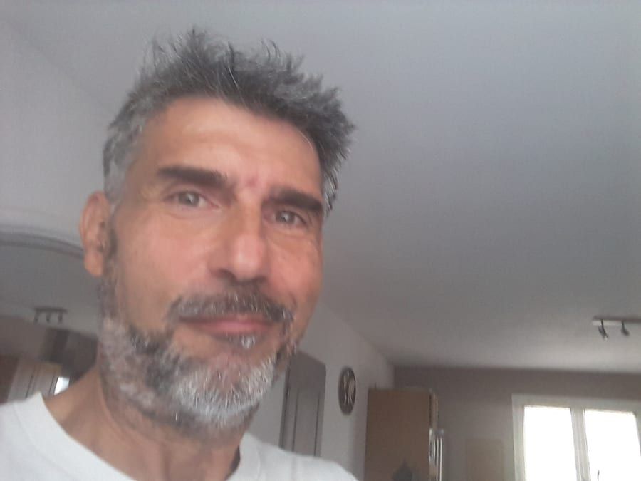 Profil de Yonni, 40 ans, Bars gay à Sils/Segl Baselgia (Grisons)