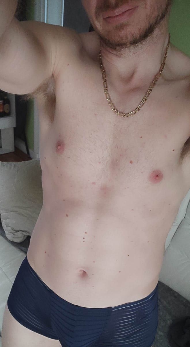 Tadelusz - Bars gay à Waltensburg/Vuorz Profil de Tadelusz, 32 ans, Bars gay à Waltensburg/Vuorz (Grisons)