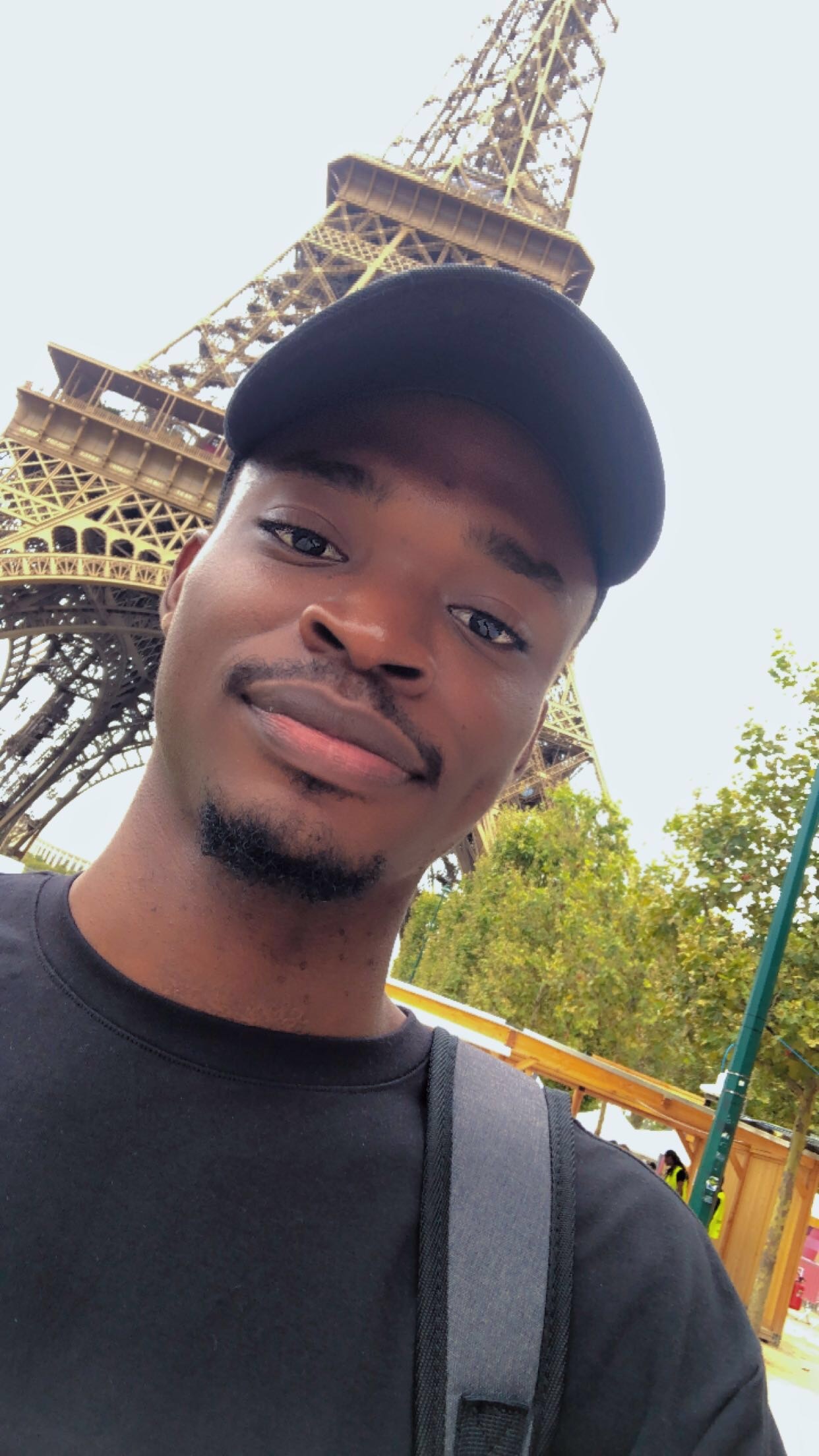 Profil de Fayed, 25 ans, Bars gay à Cully (Vaud)